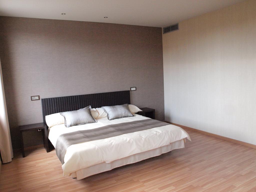 Dinastia Hotel Getafe Bagian luar foto