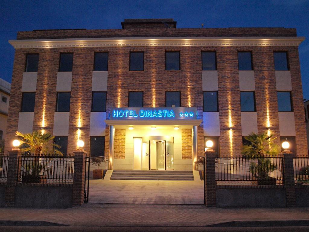 Dinastia Hotel Getafe Bagian luar foto