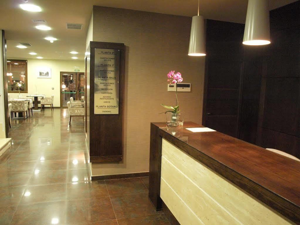 Dinastia Hotel Getafe Bagian luar foto