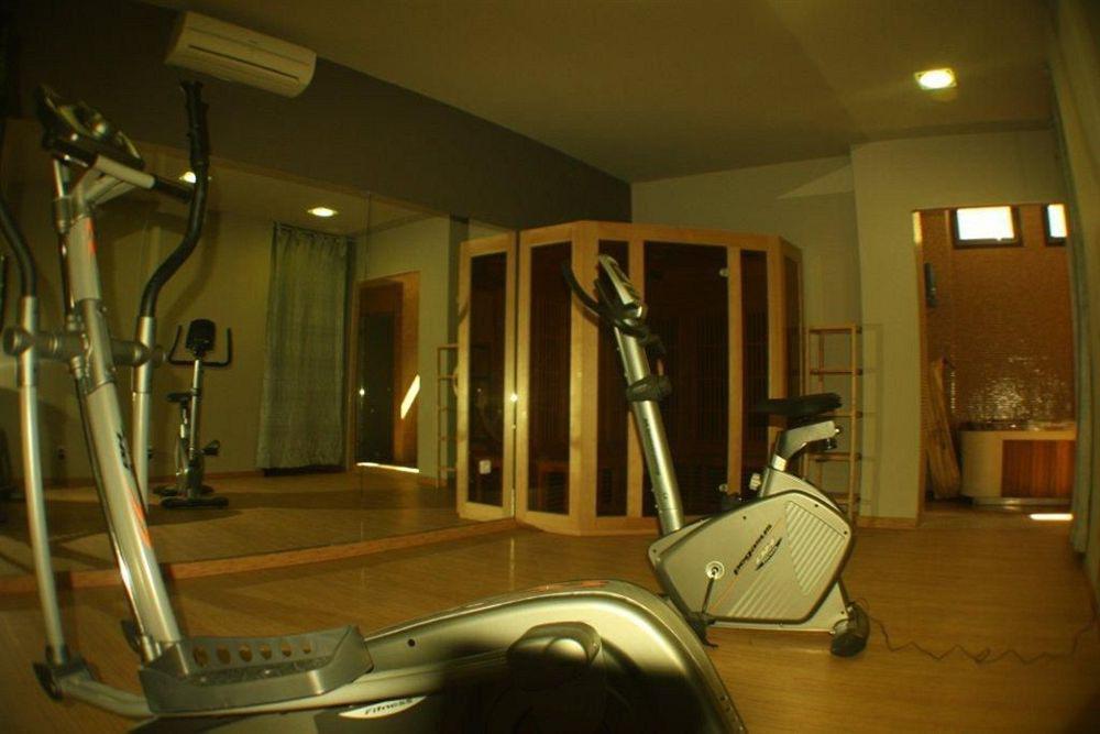 Dinastia Hotel Getafe Bagian luar foto